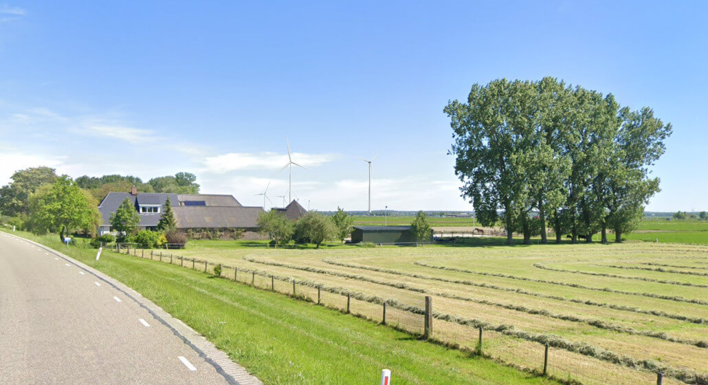 Zicht vanaf Zalkerdijk op ca. 1,2 km van windpark.